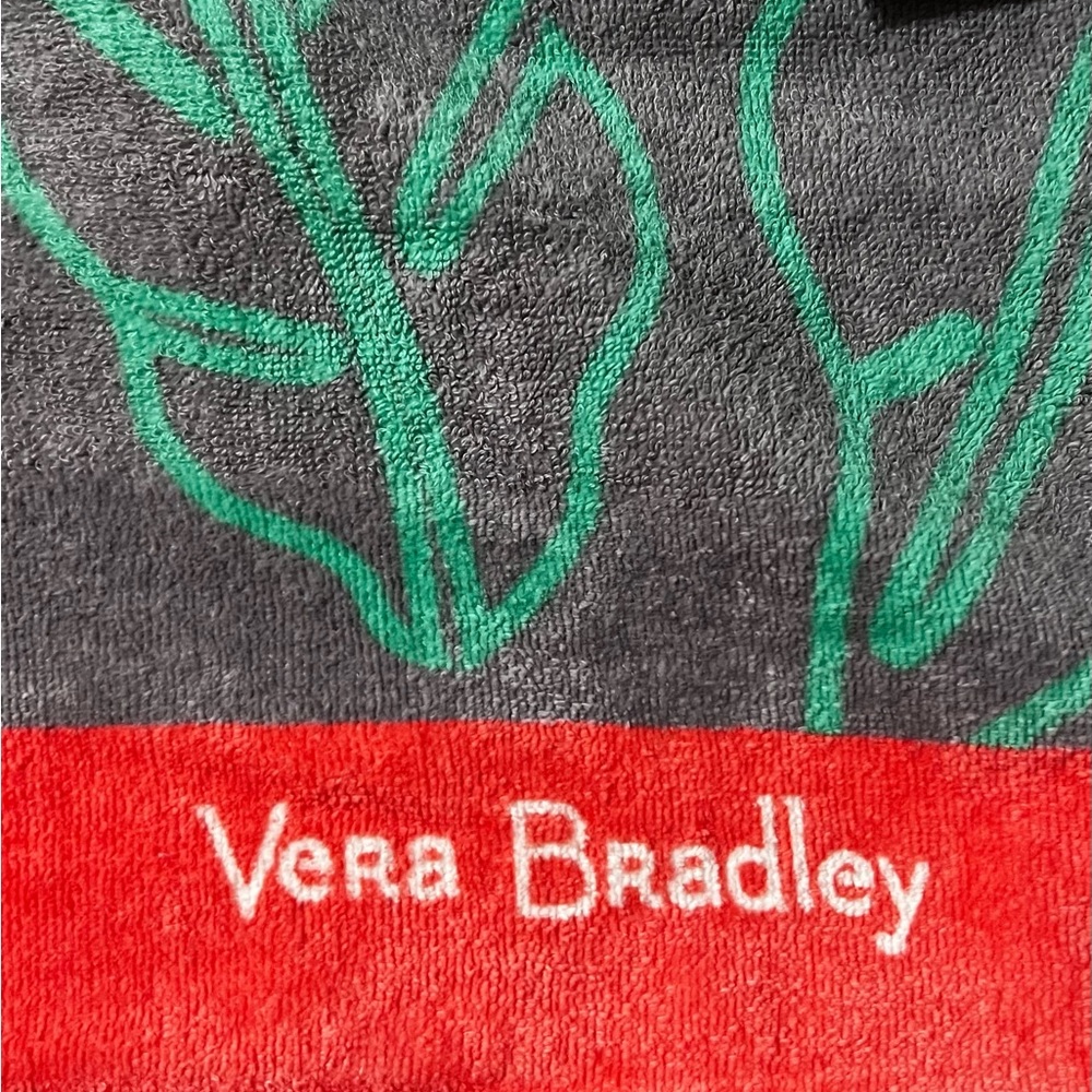 Vera Bradley Beach Towel Large 33 x 66 NWT Large Floral - Picture 3 of 8